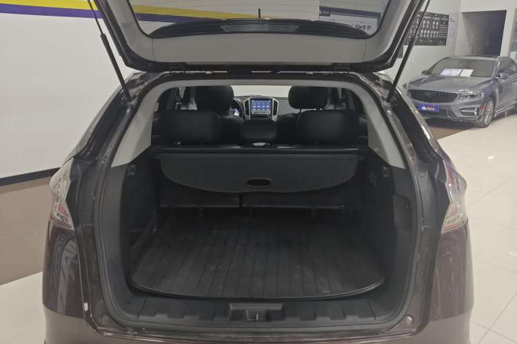 Used Luxgen U6 SUV 2014 1.8T Fashion Edition Trunk