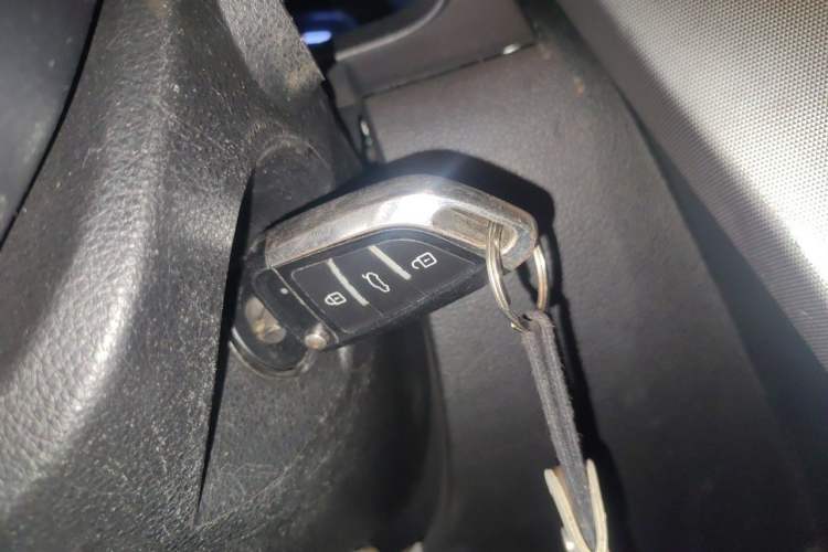 Used Luxgen U6 SUV 2014 1.8T Fashion Edition Vehicle Key