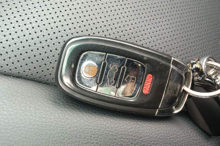 Used Luxgen U6 SUV 2014 1.8T Fashion Edition Vehicle Key