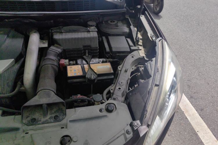 Used Luxgen U6 SUV 2014 1.8T Fashion Edition Engine Bay Left