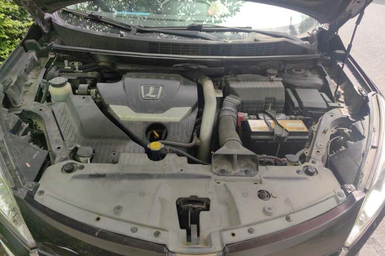 Used Luxgen U6 SUV 2014 1.8T Fashion Edition Engine Bay