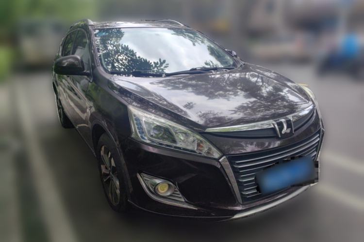 Used Luxgen U6 SUV 2014 1.8T Fashion Edition Front Right 45 Deg