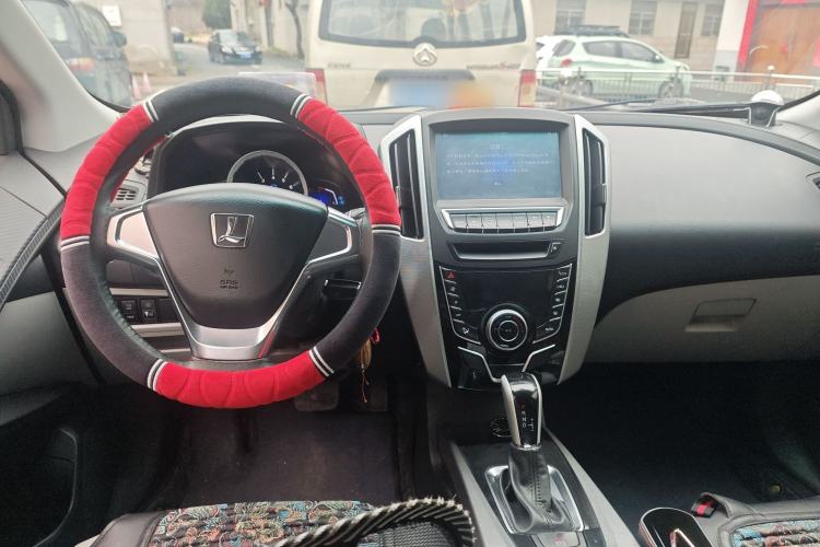 Used Luxgen U6 SUV 2014 1.8T Fashion Edition Center Console