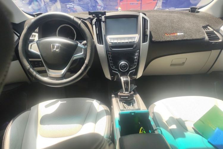 Used Luxgen U6 SUV 2014 1.8T Fashion Edition Center Console