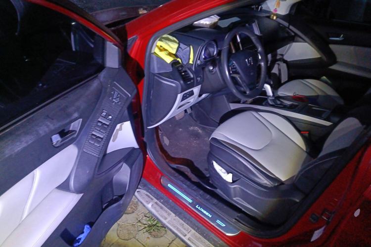 Used Luxgen U6 SUV 2014 1.8T ZhiZun Model Driver Seat