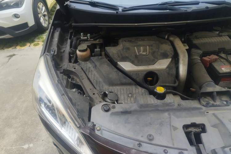 Used Luxgen U6 SUV 2014 1.8T Fashion Edition Engine Bay Right