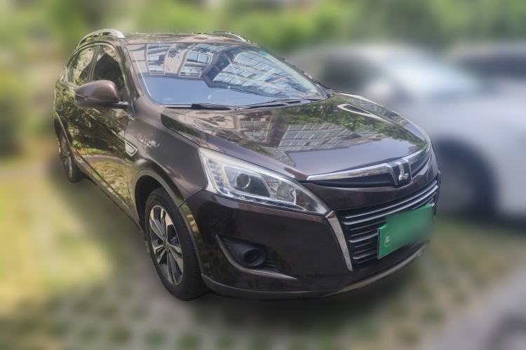 Used Luxgen U6 SUV 2014 1.8T Fashion Edition Front Right 45 Deg