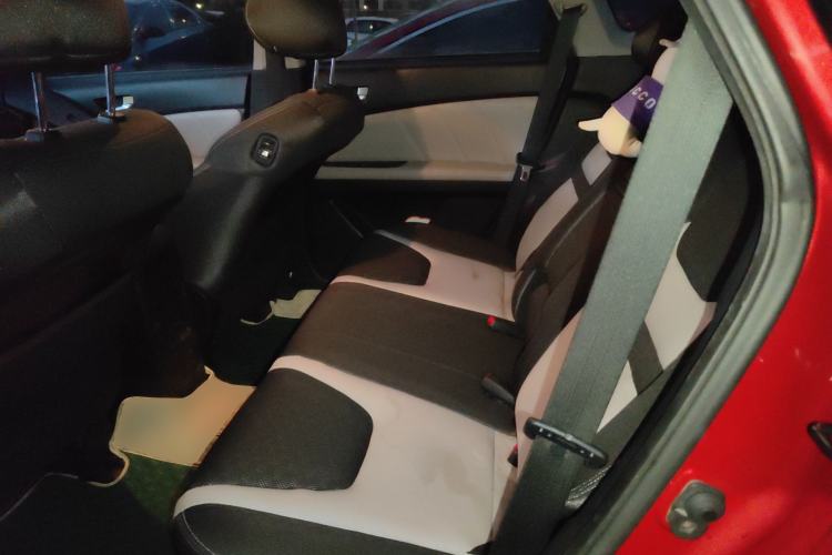 Used Luxgen U6 SUV 2014 1.8T Charm Version Interior 4