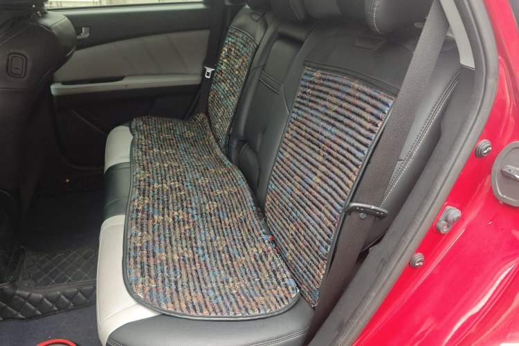 Used Luxgen U6 SUV 2014 1.8T Fashion Edition Left Rear Seat