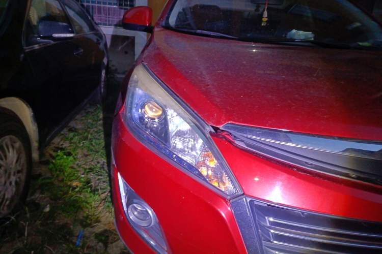 Used Luxgen U6 SUV 2014 1.8T ZhiZun Model Right Front Headlight