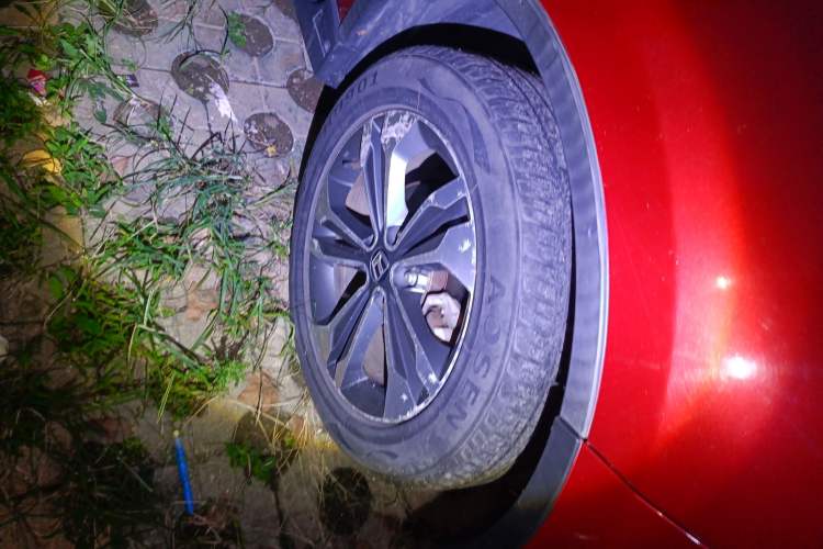 Used Luxgen U6 SUV 2014 1.8T ZhiZun Model Right Front Wheel Hub