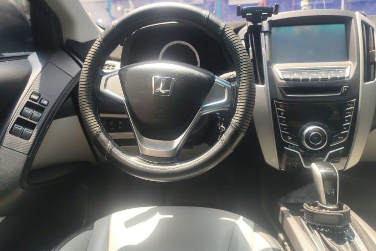 Used Luxgen U6 SUV 2014 1.8T Fashion Edition Steering Wheel
