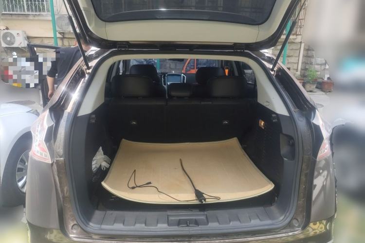 Used Luxgen U6 SUV 2014 1.8T Fashion Edition Trunk