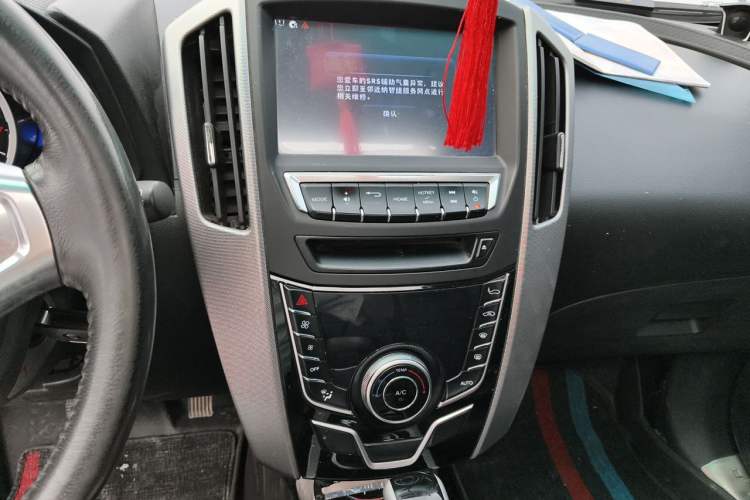 Used Luxgen U6 SUV 2014 1.8T Fashion Edition Audio And AC Panel