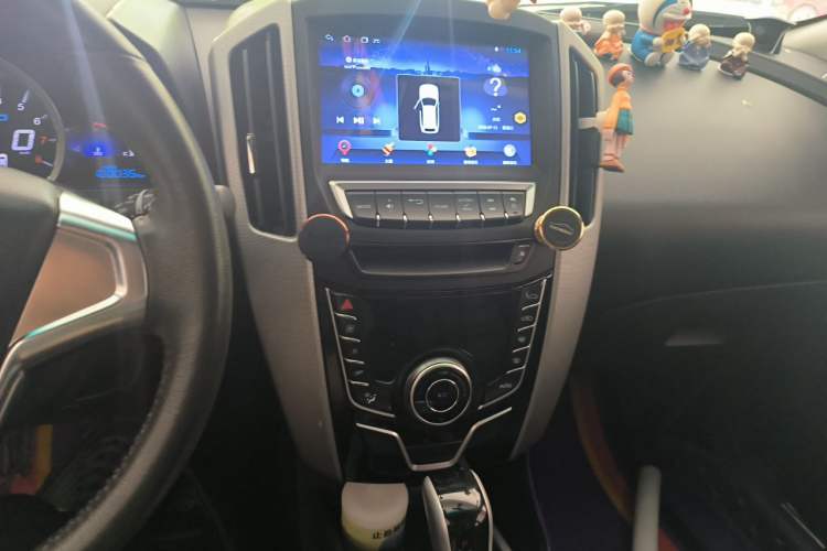 Used Luxgen U6 SUV 2014 1.8T Fashion Edition Audio And AC Panel