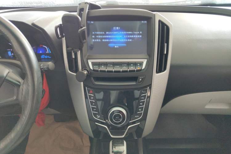 Used Luxgen U6 SUV 2014 1.8T Charm Version Audio And AC Panel