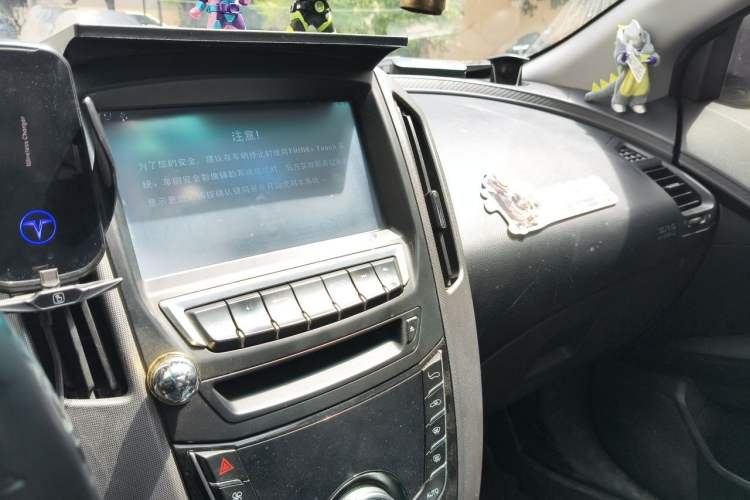 Used Luxgen U6 SUV 2014 1.8T Fashion Edition Audio And AC Panel
