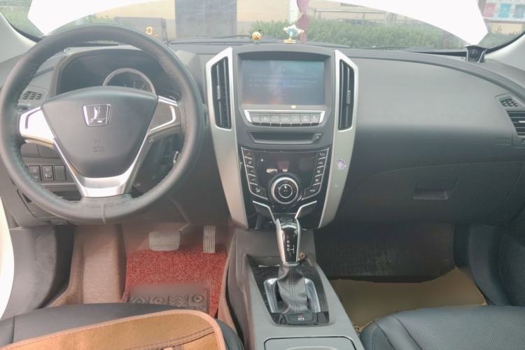 Used Luxgen U6 SUV 2014 1.8T Fashion Edition Center Console