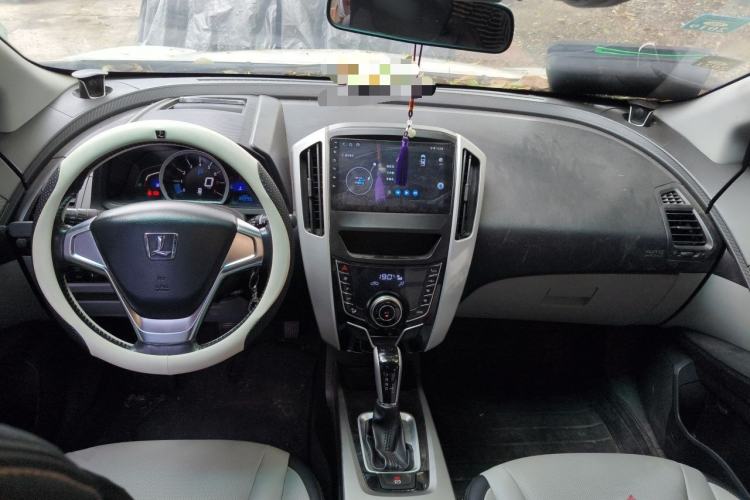 Used Luxgen U6 SUV 2014 1.8T Fashion Edition Center Console