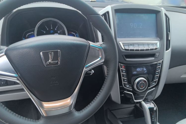 Used Luxgen U6 SUV 2014 1.8T Fashion Edition Center Console