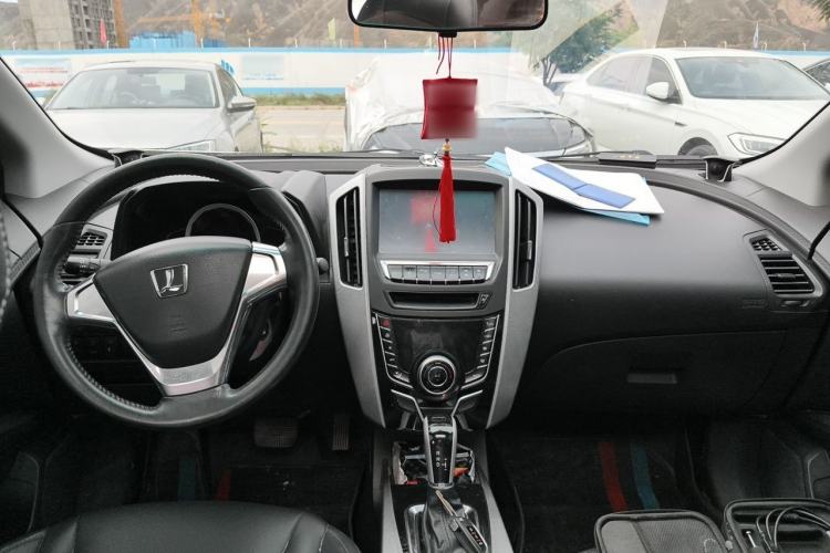 Used Luxgen U6 SUV 2014 1.8T Fashion Edition Center Console