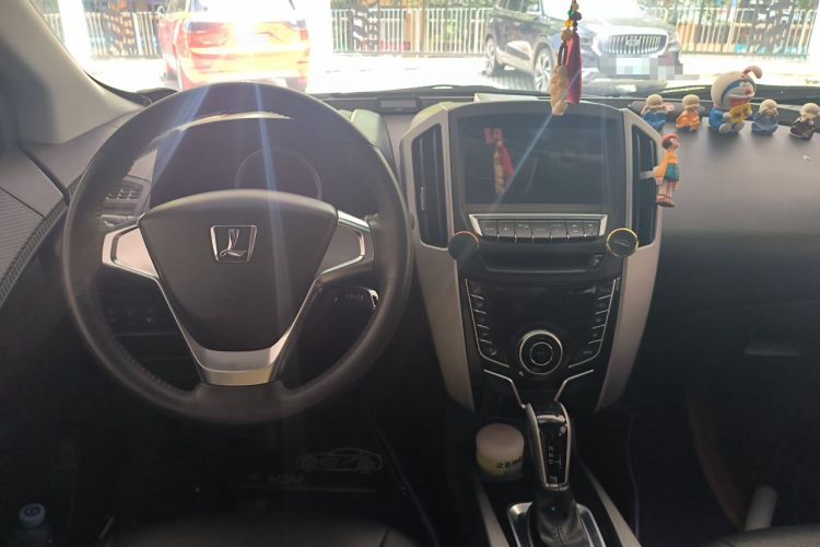 Used Luxgen U6 SUV 2014 1.8T Fashion Edition Center Console