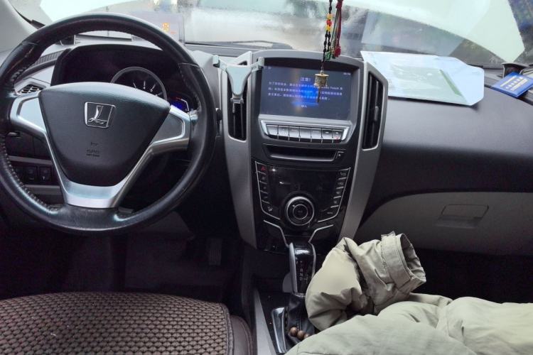 Used Luxgen U6 SUV 2014 1.8T Fashion Edition Center Console
