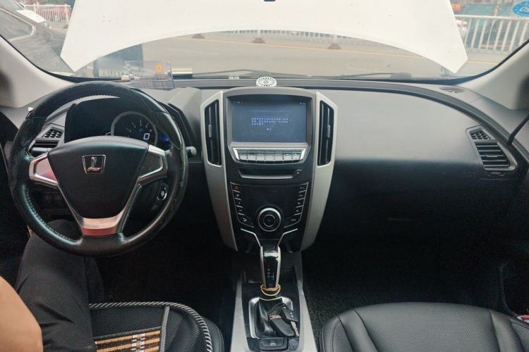 Used Luxgen U6 SUV 2014 1.8T Fashion Edition Center Console
