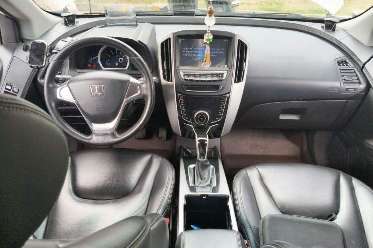 Used Luxgen U6 SUV 2014 1.8T Fashion Edition Center Console