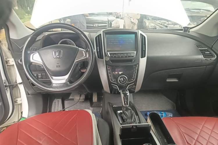 Used Luxgen U6 SUV 2014 1.8T Fashion Edition Center Console
