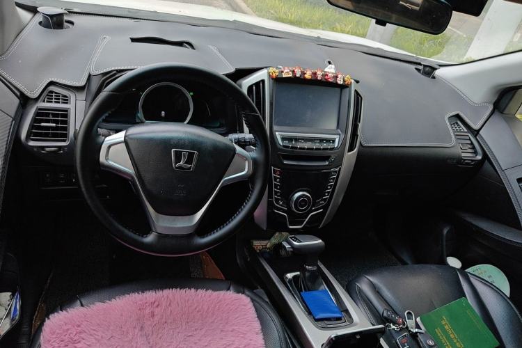 Used Luxgen U6 SUV 2014 1.8T Fashion Edition Center Console