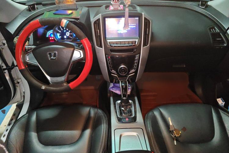 Used Luxgen U6 SUV 2014 1.8T Fashion Edition Center Console