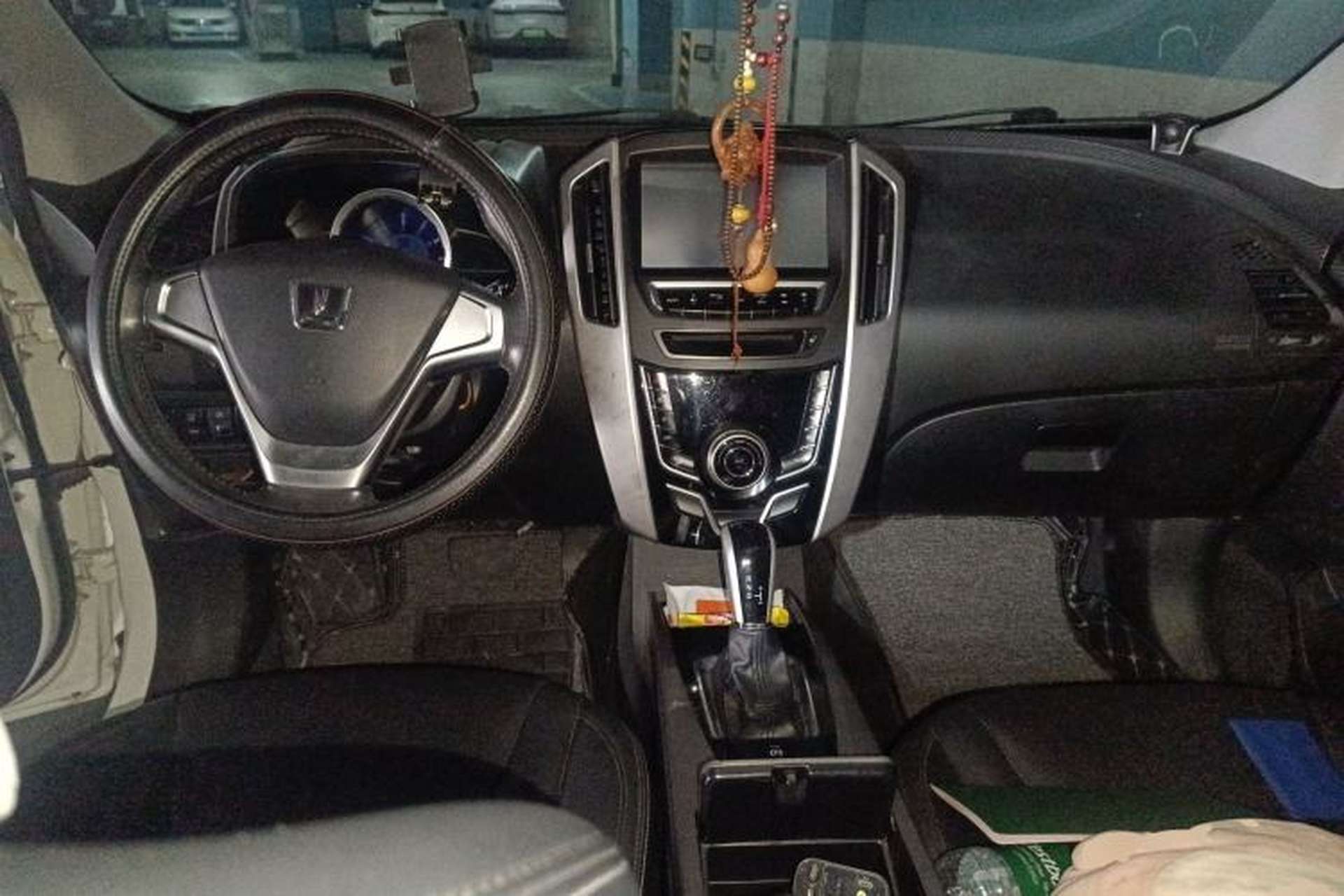 Used Luxgen U6 SUV 2014 1.8T Fashion Edition Center Console