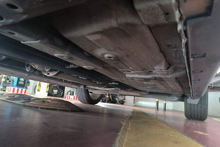 Used Luxgen U6 SUV 2014 1.8T Fashion Edition Chassis Front Left