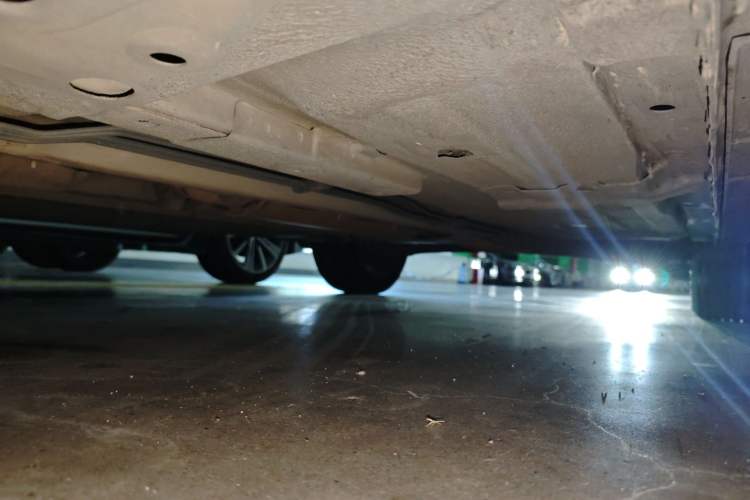 Used Luxgen U6 SUV 2014 1.8T ZhiZun Model Chassis Front Left