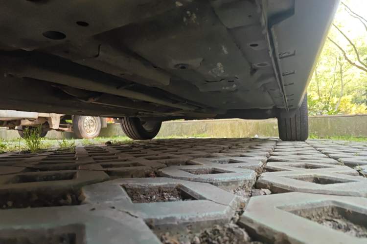 Used Luxgen U6 SUV 2014 2.0T Flagship Edition Chassis Front Left