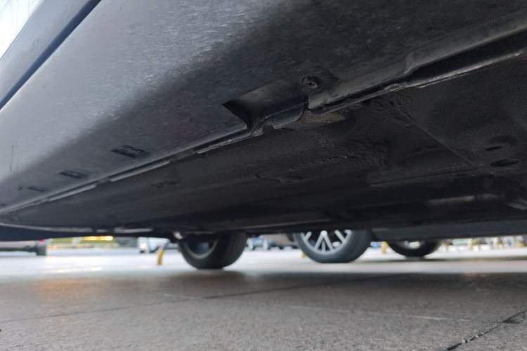 Used Luxgen U6 SUV 2014 1.8T ZhiZun Model Chassis Front Right