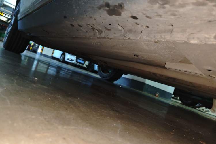 Used Luxgen U6 SUV 2014 1.8T ZhiZun Model Chassis Front Right