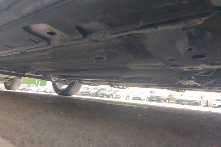 Used Luxgen U6 SUV 2014 1.8T Fashion Edition Chassis Front Right