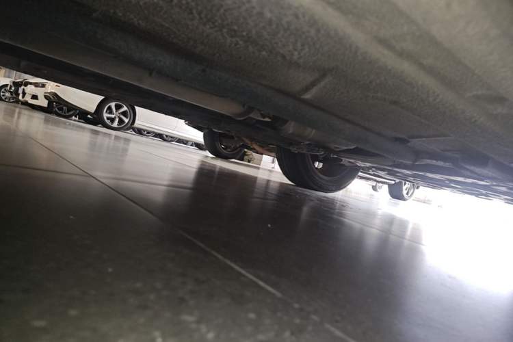Used Luxgen U6 SUV 2014 2.0T ZhiZun Model Chassis Front Right