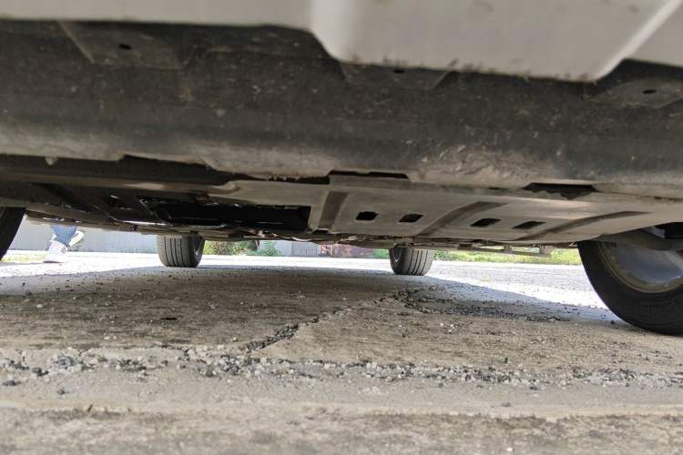 Used Luxgen U6 SUV 2014 2.0T ZhiZun Model Chassis Front