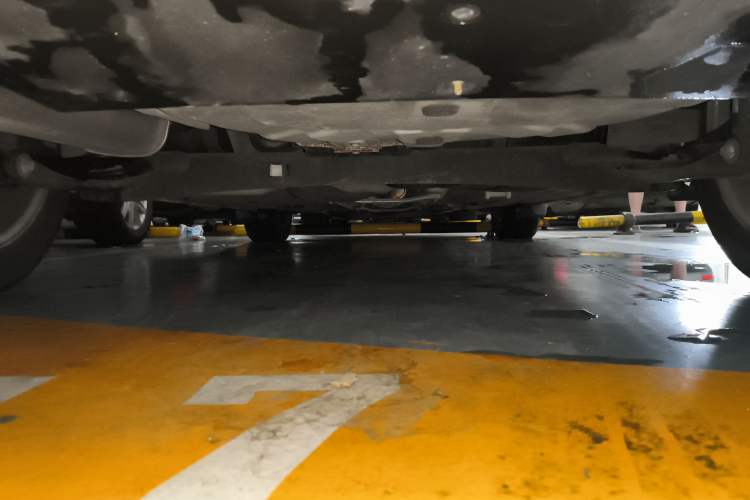 Used Luxgen U6 SUV 2014 2.0T ZhiZun Model Chassis Rear