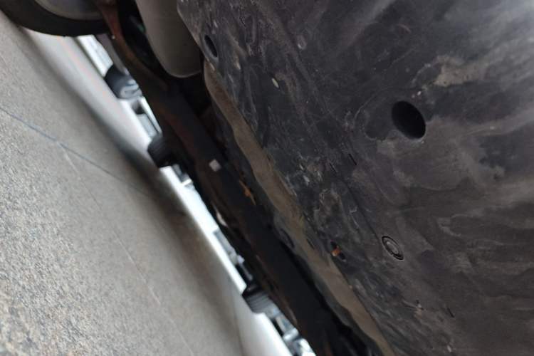 Used Luxgen U6 SUV 2014 1.8T ZhiZun Model Chassis Rear