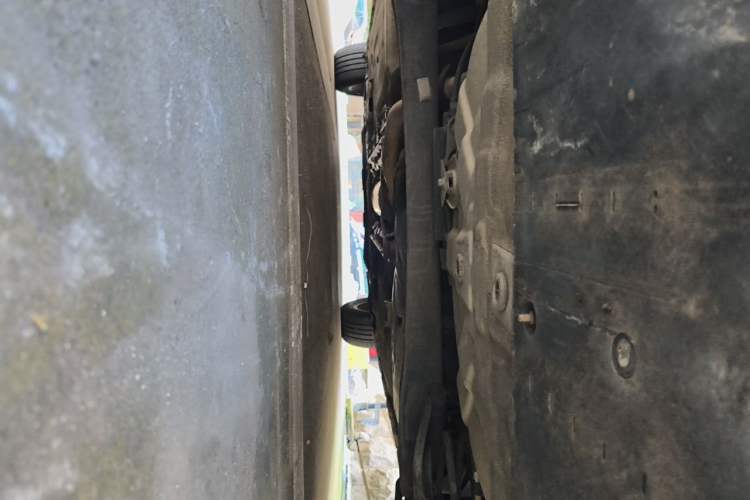 Used Luxgen U6 SUV 2014 1.8T ZhiZun Model Chassis Rear
