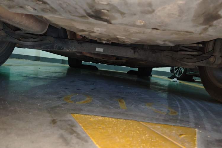 Used Luxgen U6 SUV 2014 1.8T ZhiZun Model Chassis Rear