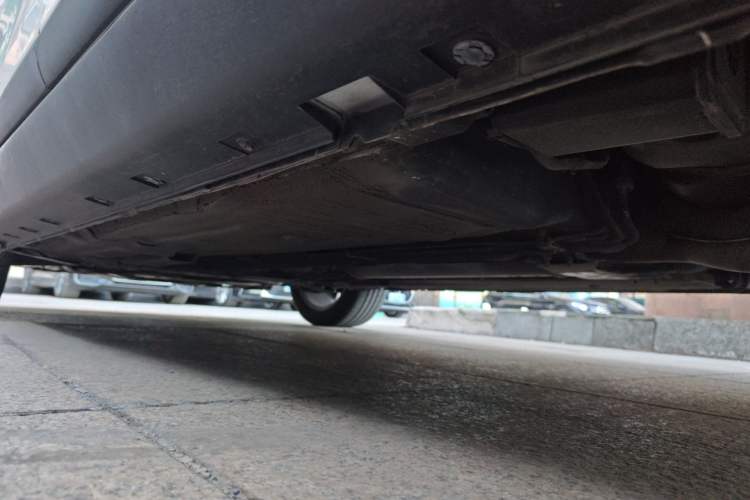 Used Luxgen U6 SUV 2014 1.8T ZhiZun Model Chassis Rear Left