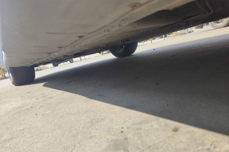 Used Luxgen U6 SUV 2014 2.0T ZhiZun Model Chassis Rear Left