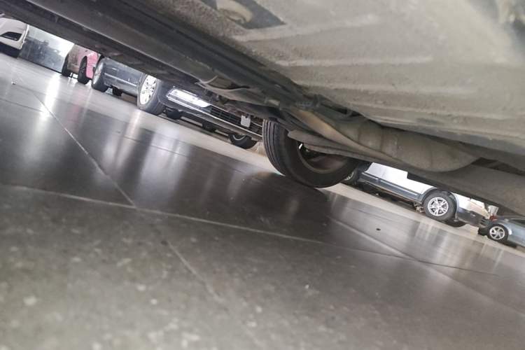Used Luxgen U6 SUV 2014 2.0T ZhiZun Model Chassis Rear Left
