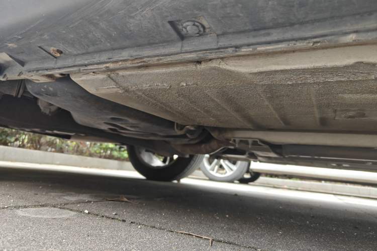 Used Luxgen U6 SUV 2014 2.0T Fashion Edition Chassis Rear Left