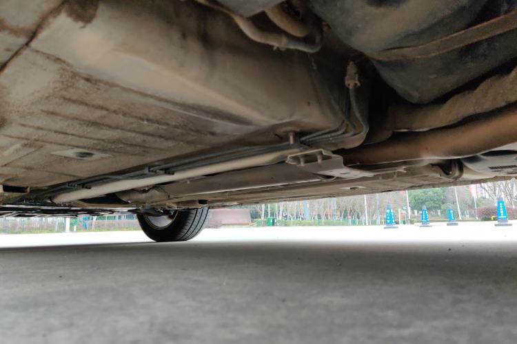 Used Luxgen U6 SUV 2014 1.8T Fashion Edition Chassis Rear Left